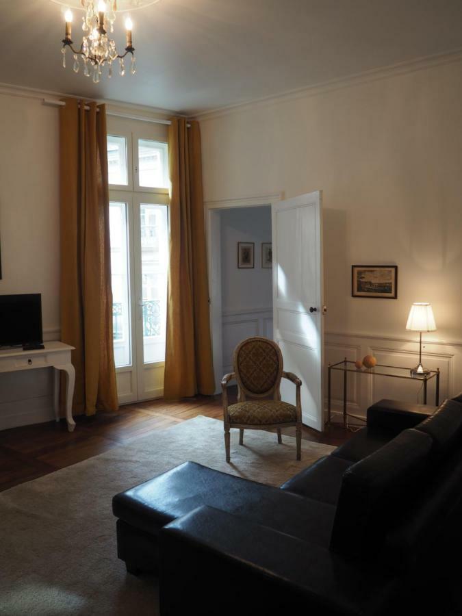 Le Quatre Bed & Breakfast Rennes Exterior photo